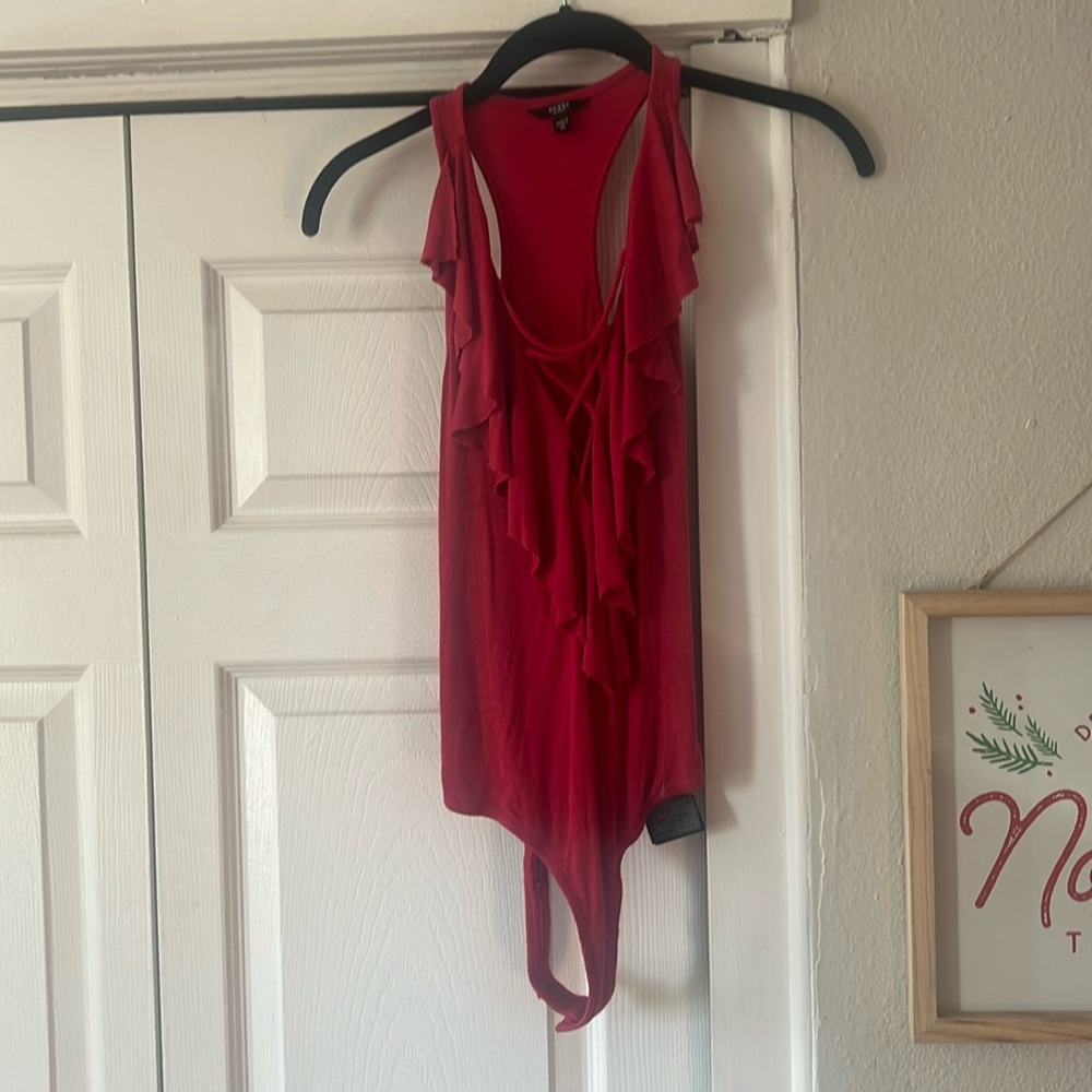 Guess bodysuit size XS